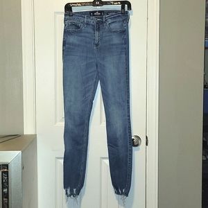 Hollister lightly distressed high-rise jeggings